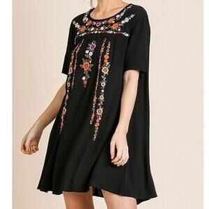 Umgee Black Colorful Floral Embroidered A-Line Tee Dress Medium